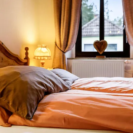 Buchhaus Vier - Dachgeschoss Apartmán *