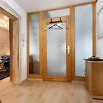 Buchhaus Vier - Dachgeschoss Apartament