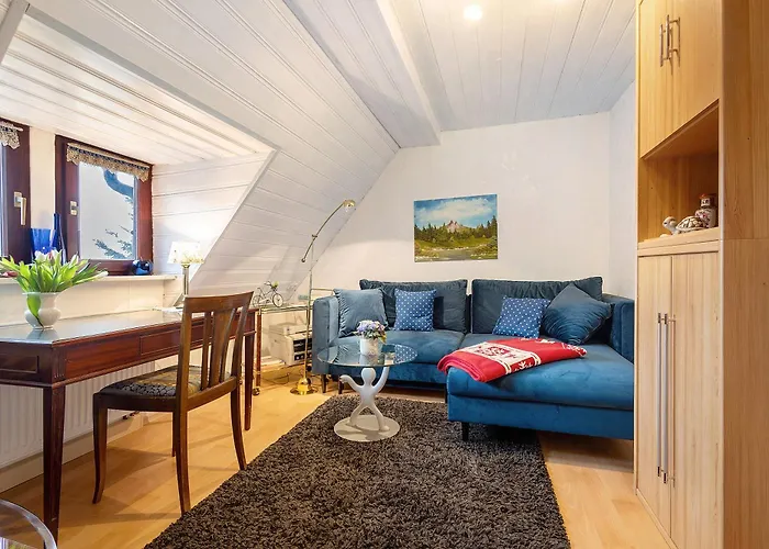 Buchhaus Vier - Dachgeschoss Апартаменты *